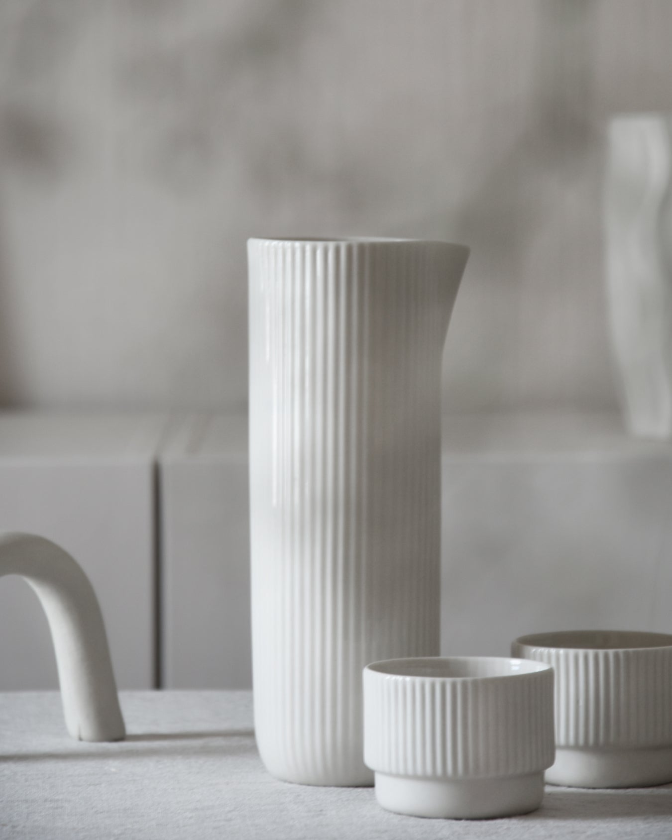Carafe Column | white