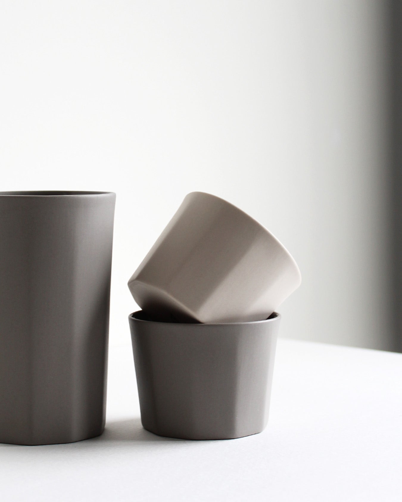 Hoge mok 400 ml | lichtgrijs