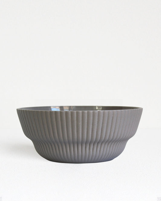 Column Collection stoneware bowl in light grey with minimalist design